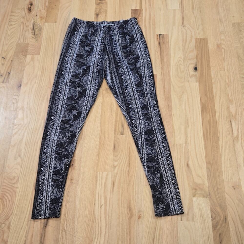 Always women's Black and White leggings size X-Small